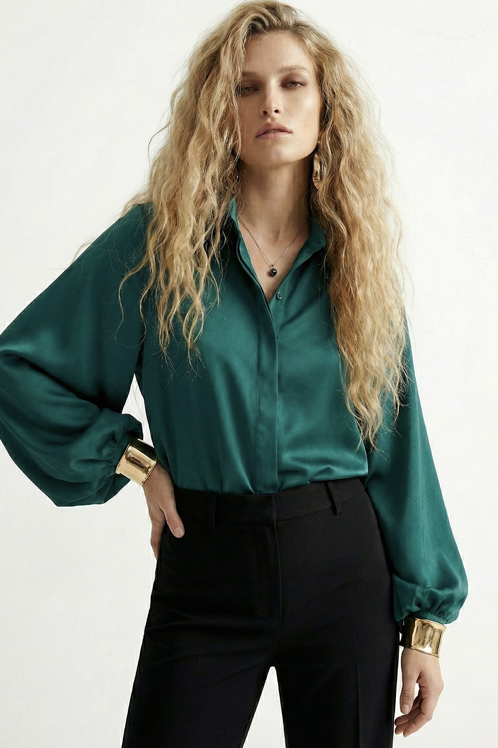 Green loose blouse with puff sleeves