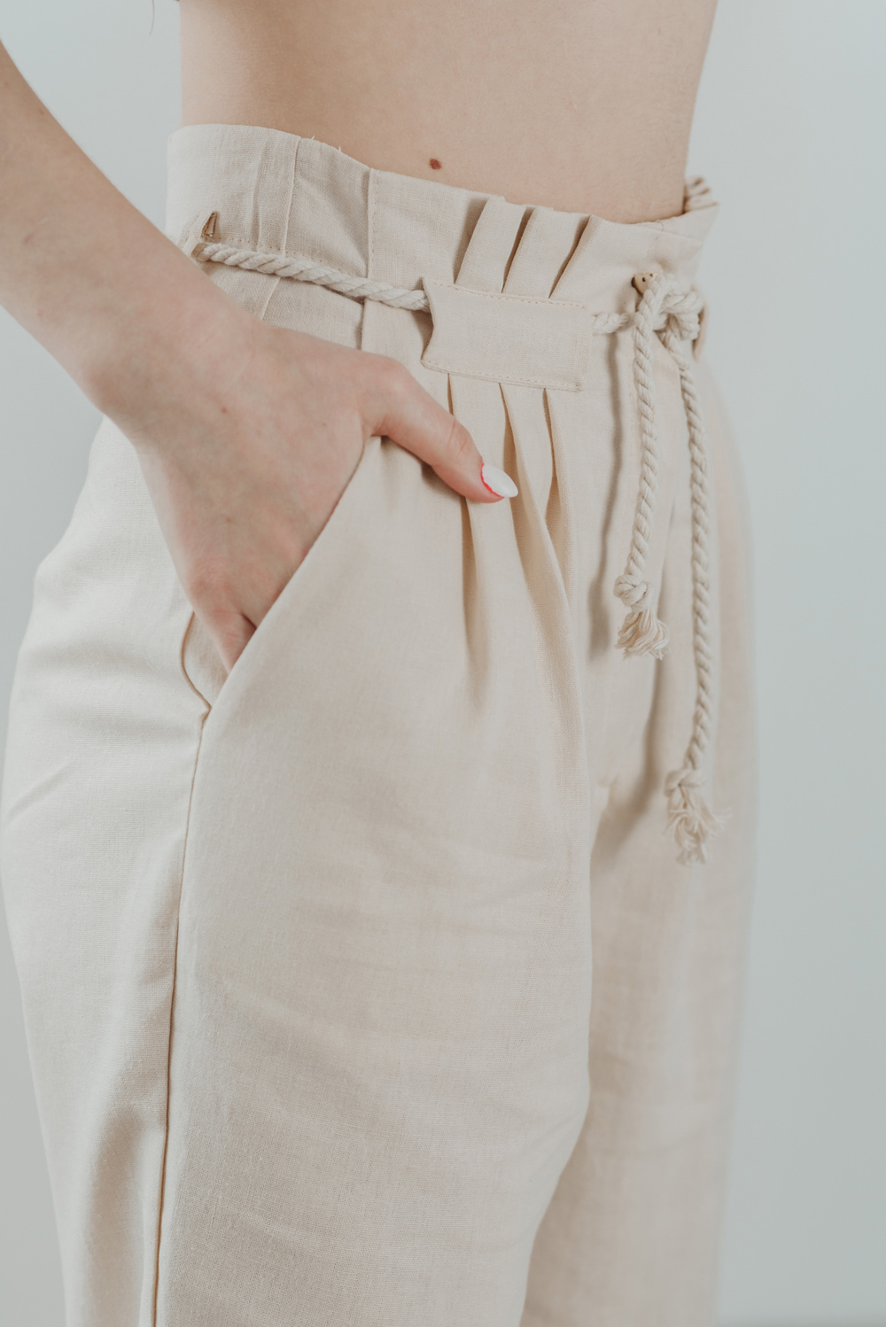 Linen pants with pockets and ties