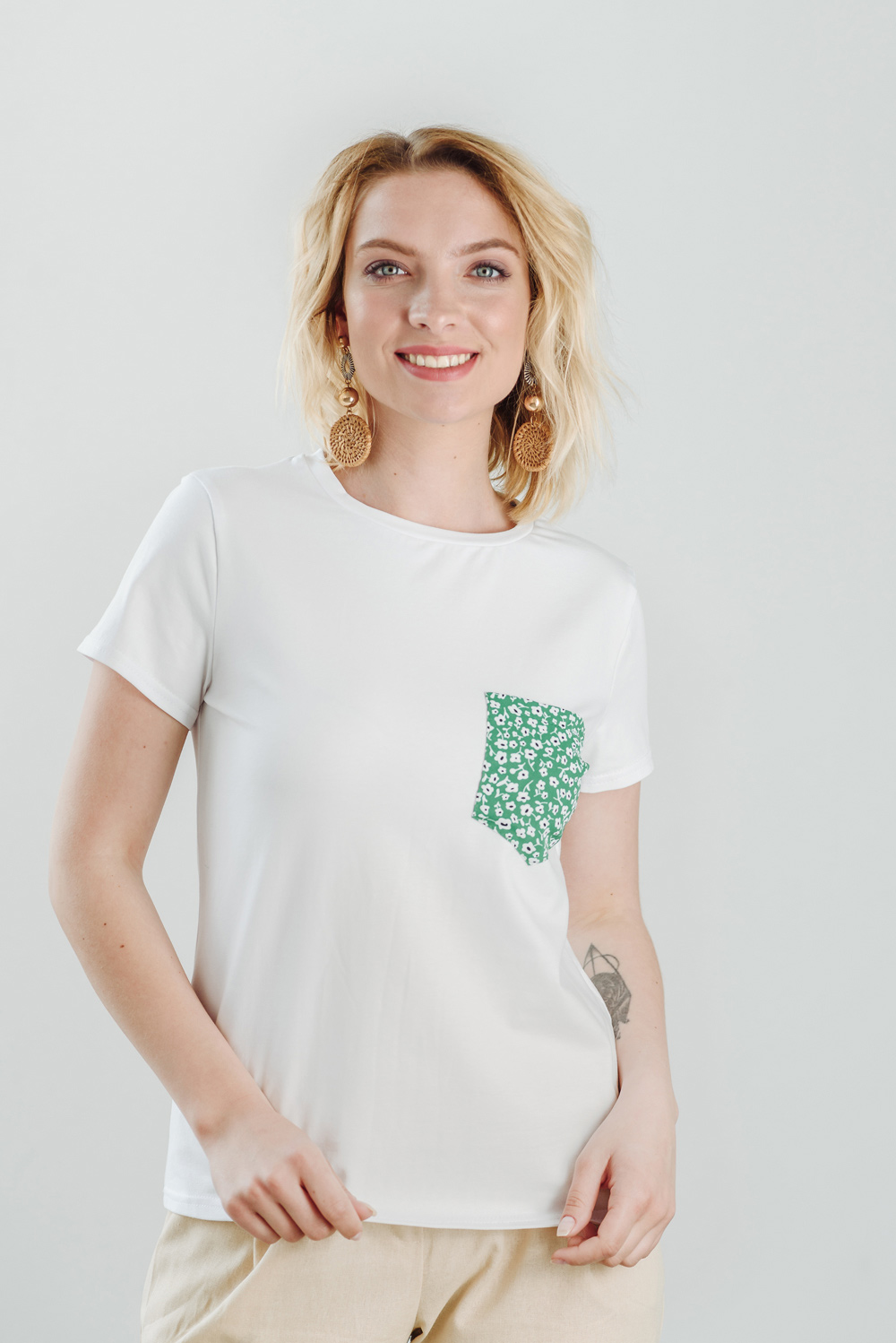 White T-shirt with a colored pocket