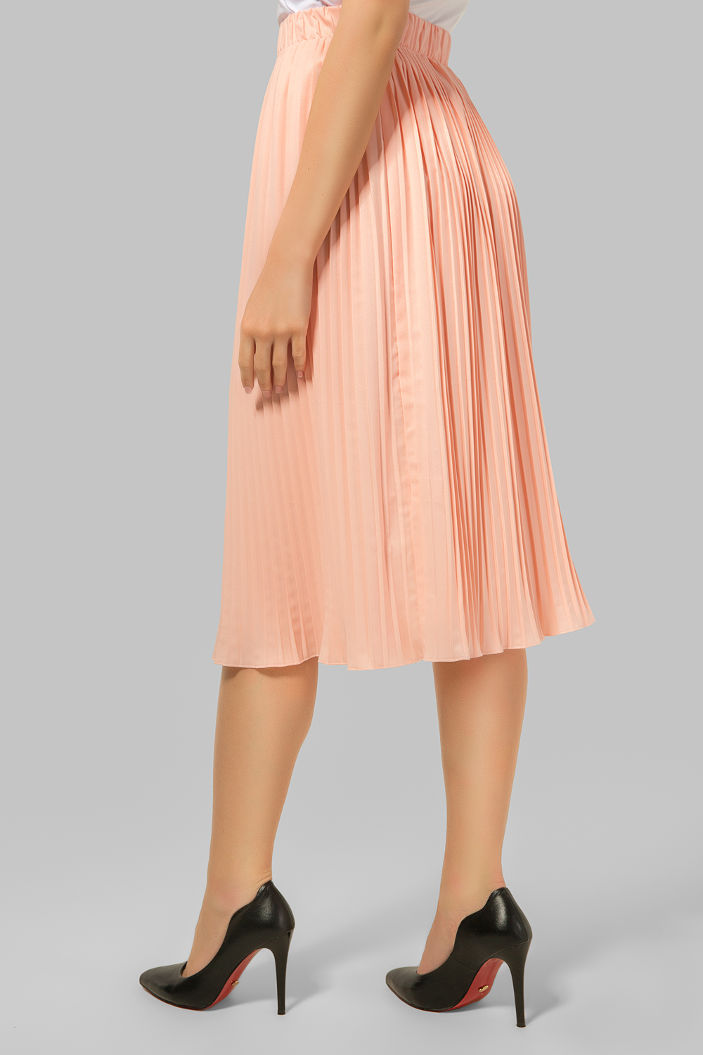 Peach pleated skirt