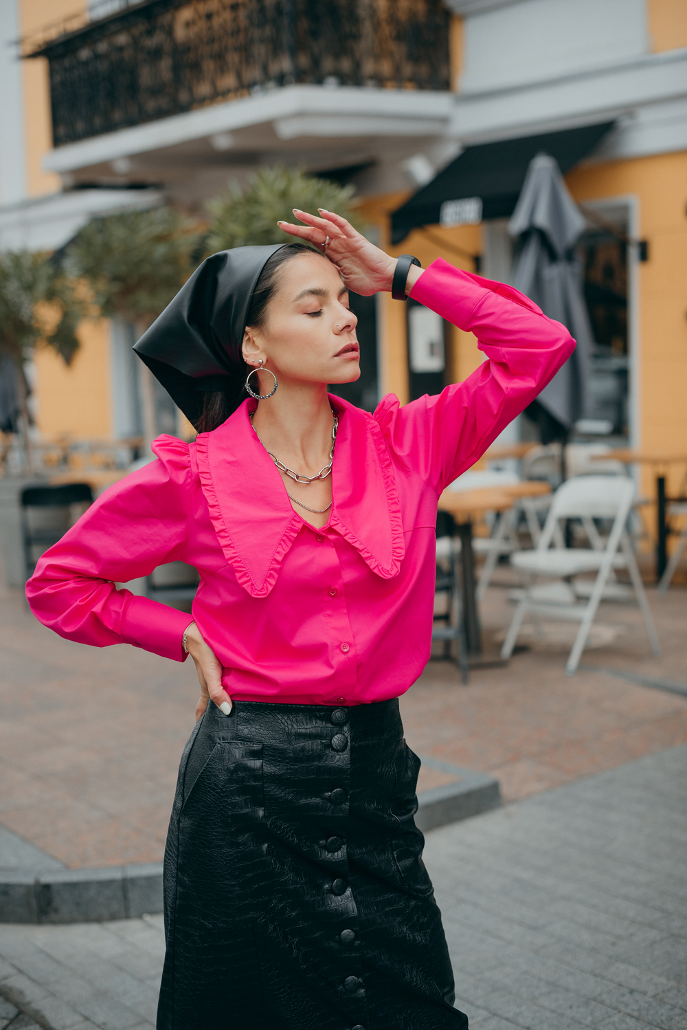 Fuchsia shirt with large collar