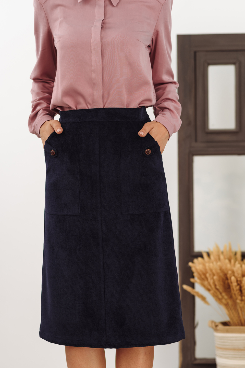 Blue skirt with side pockets