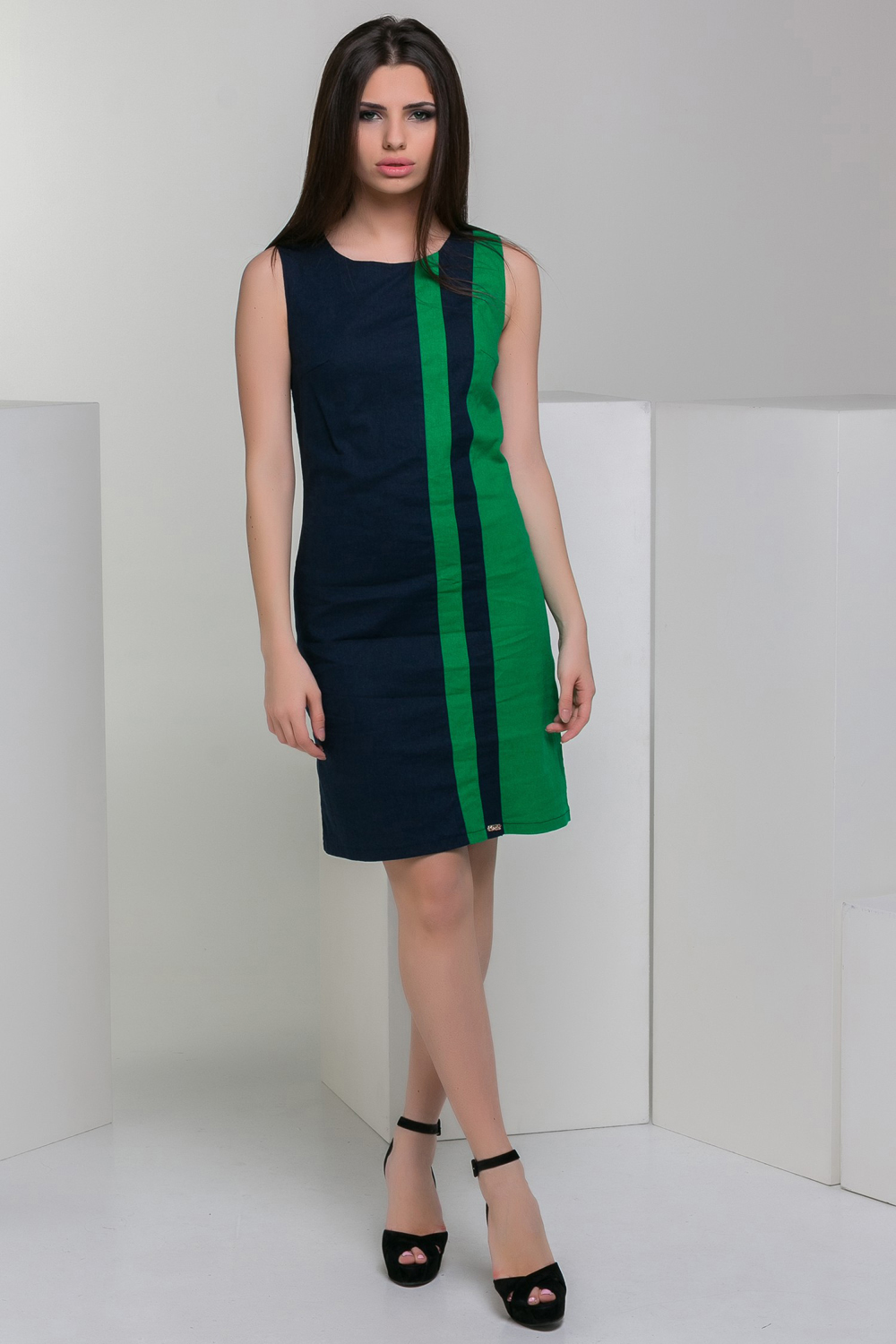 Linen dress with green inset