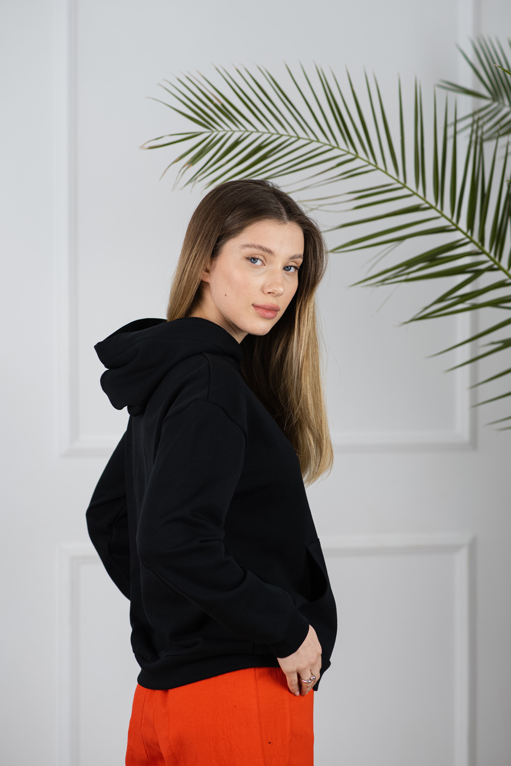 Stylish women's black hoodie 'Паляниця'