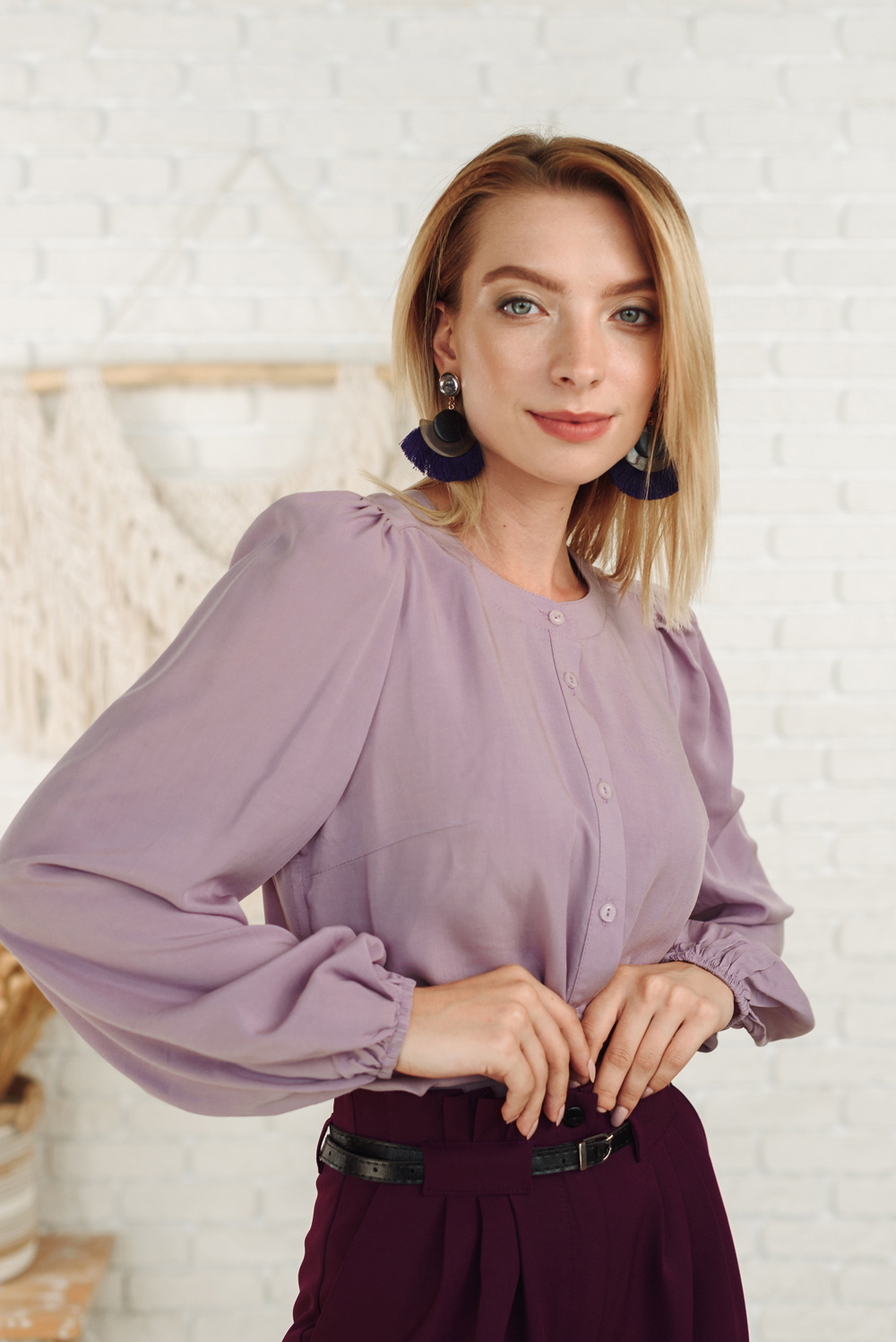 Лілова блузка прямого крою