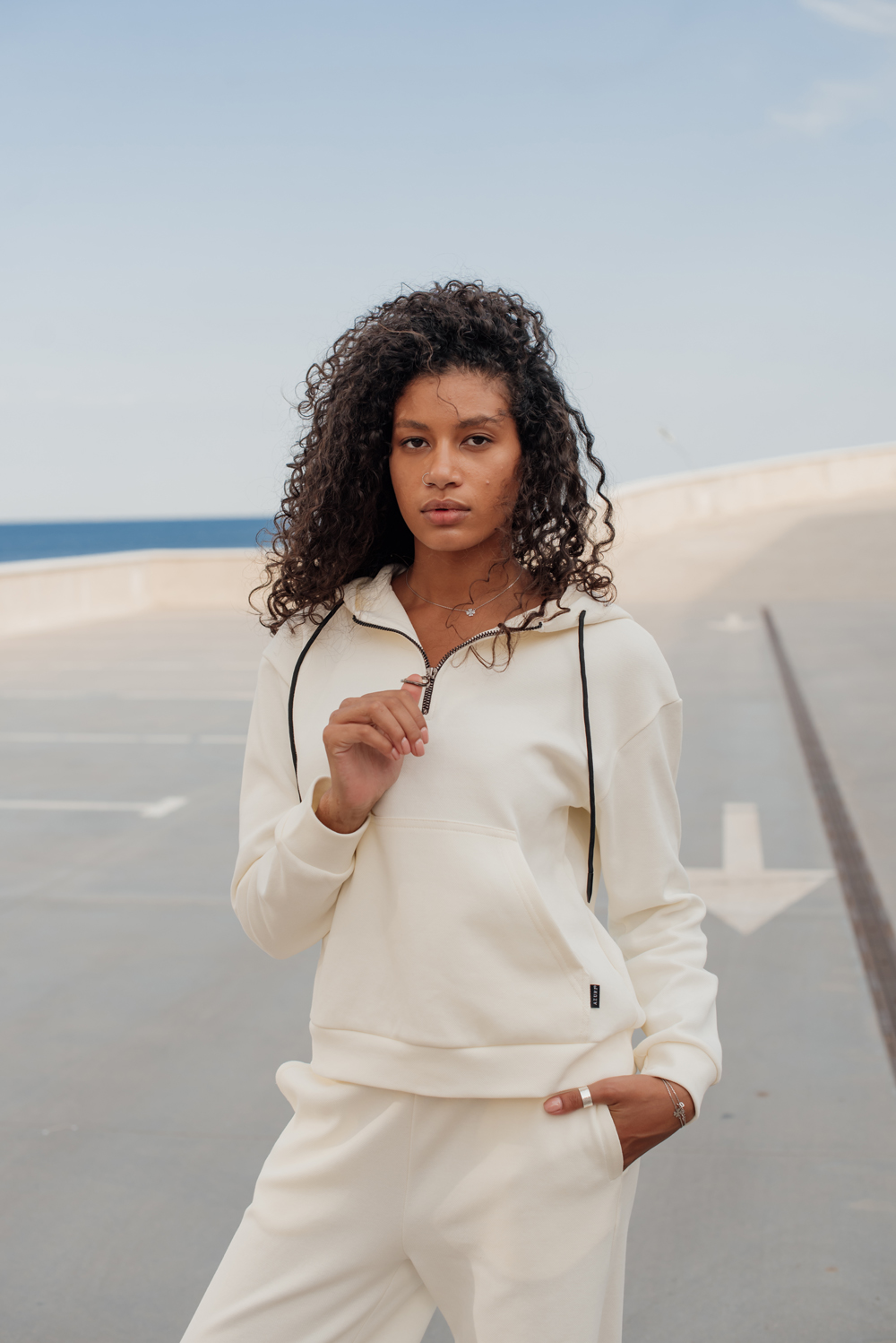 Ivory sweatshirt with kangaroo pocket