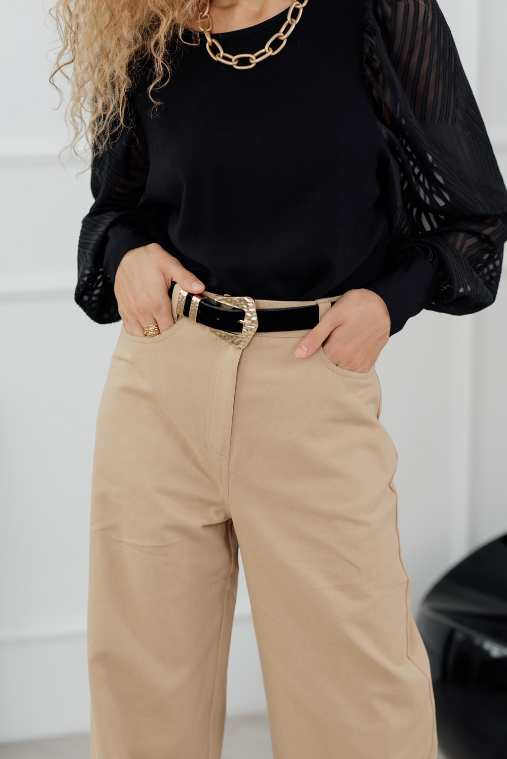 Beige loose-fit wide leg jeans