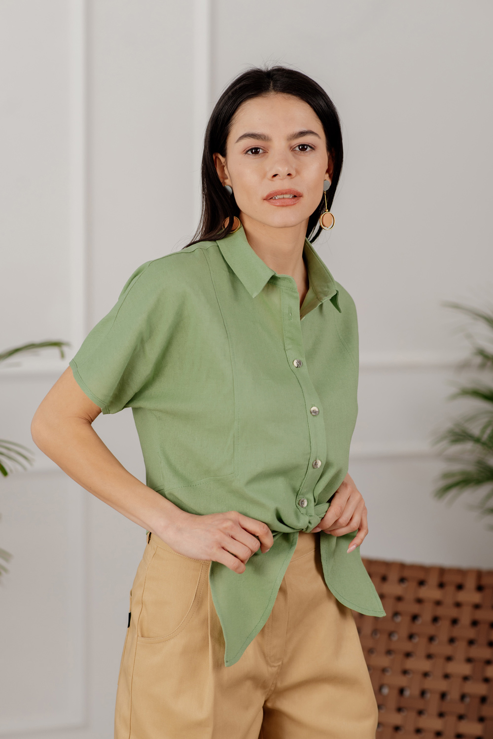Olive short sleeve shirt with ties
