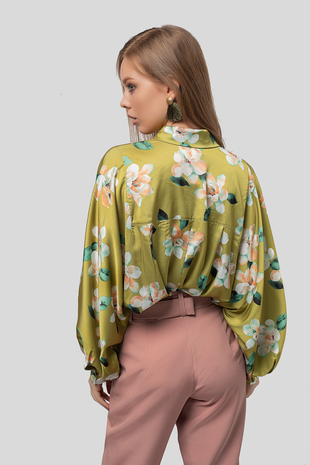 Шёлковая оливковая блуза