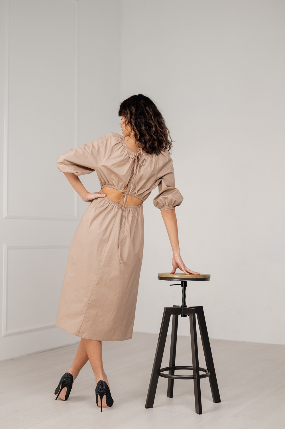 Beige Seasonal Loose Midi Dress