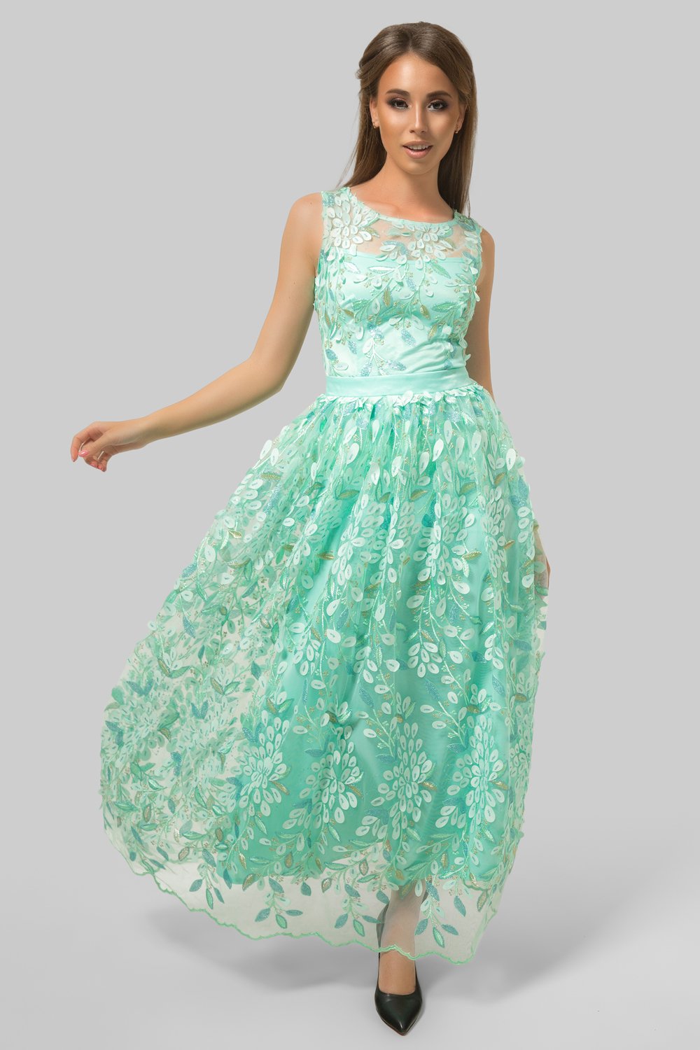 Floor-length evening dress in mint colour