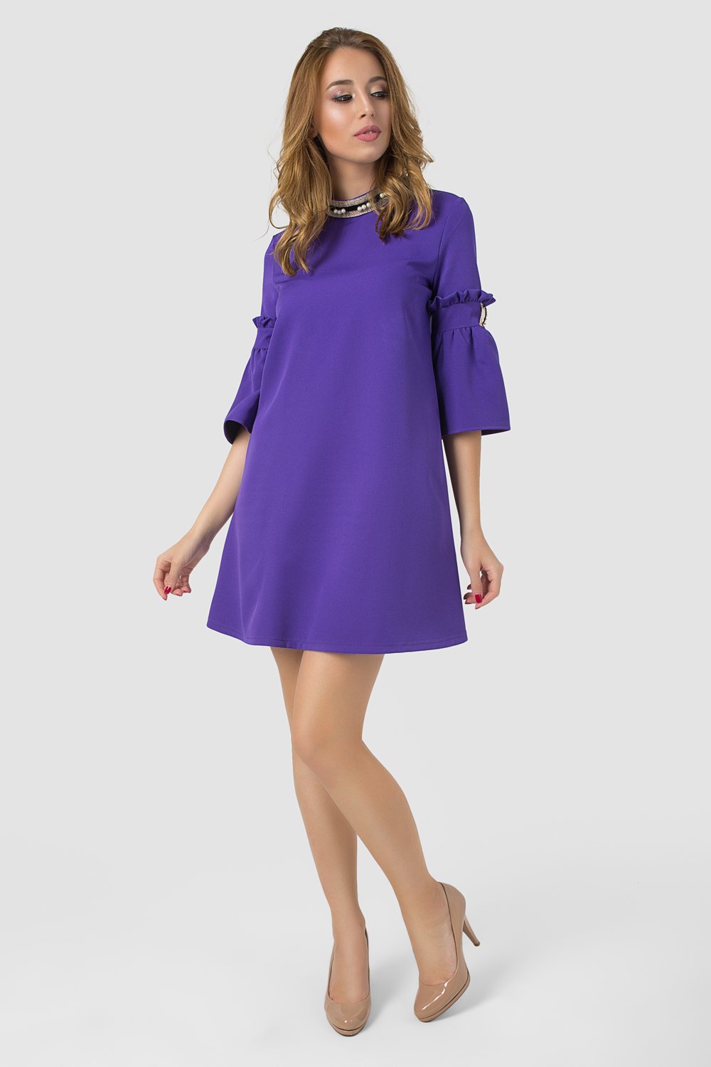 Фиолетовое платье-трапеция