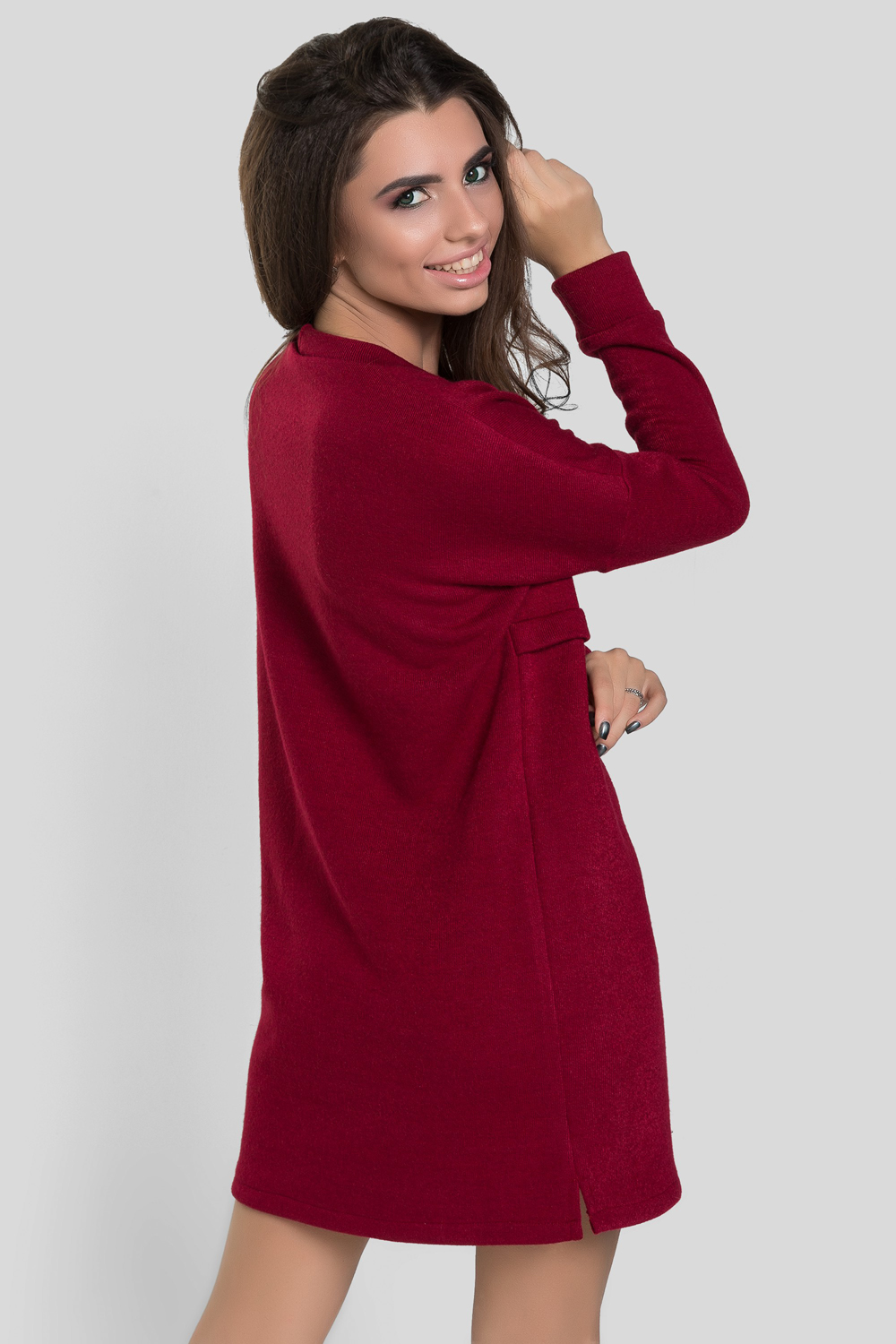 Bordeaux-coloured knitted dress