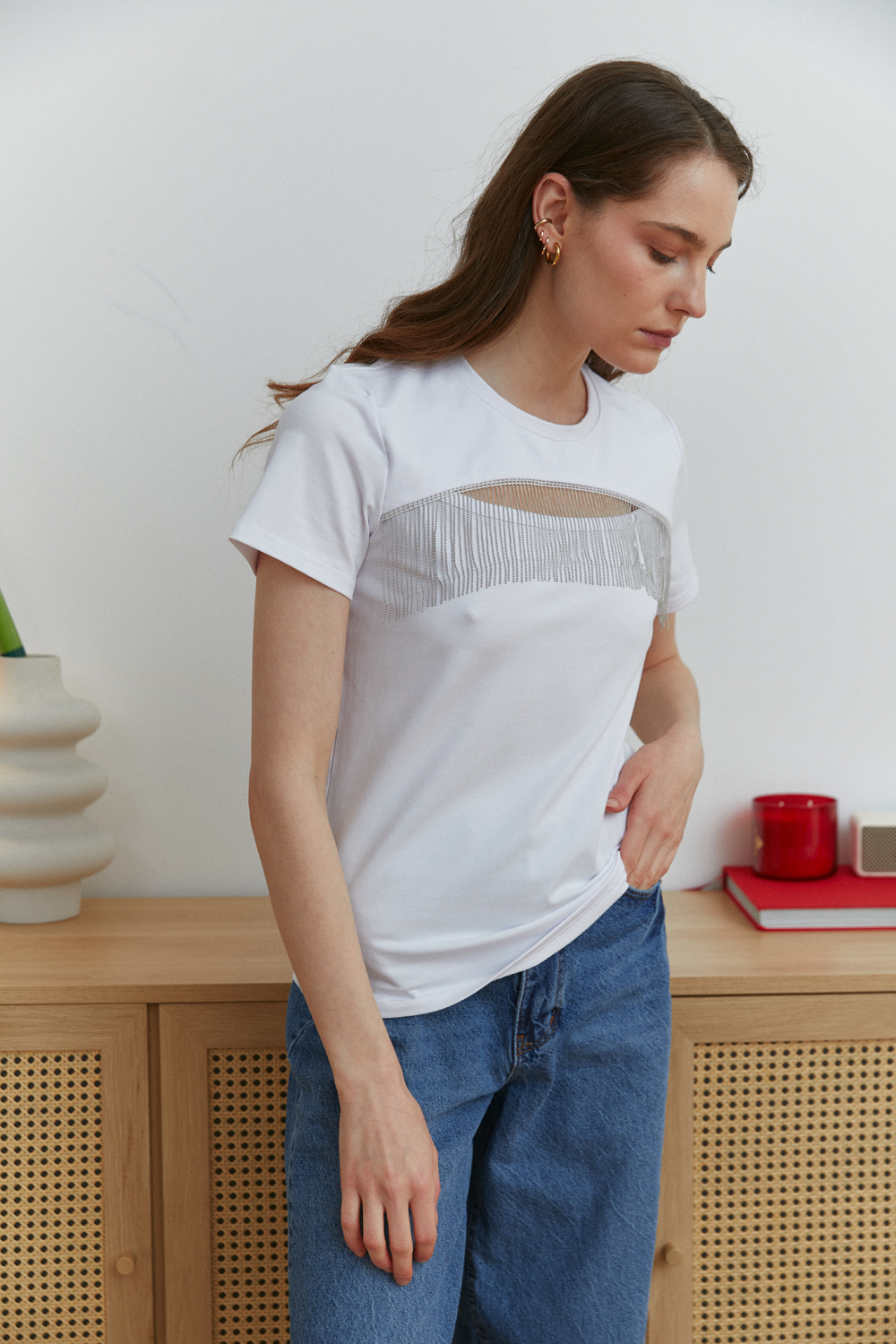 White T-shirt with cut-out chest decorated with fringed silver beads