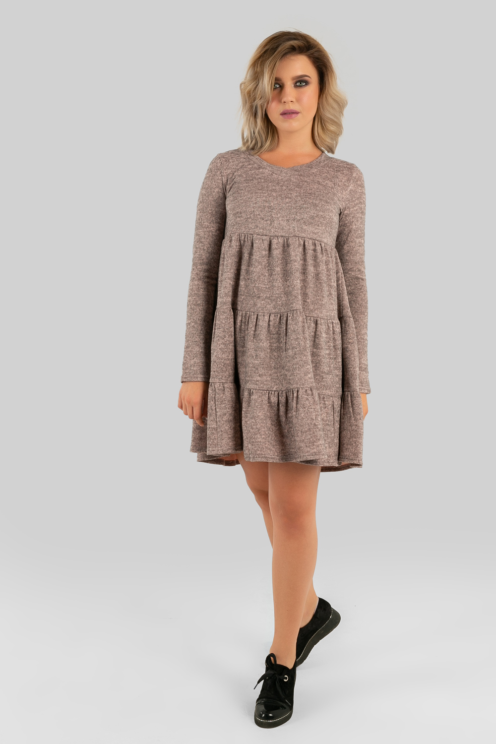 Knitted dress with ruffles in angora in powder colour
