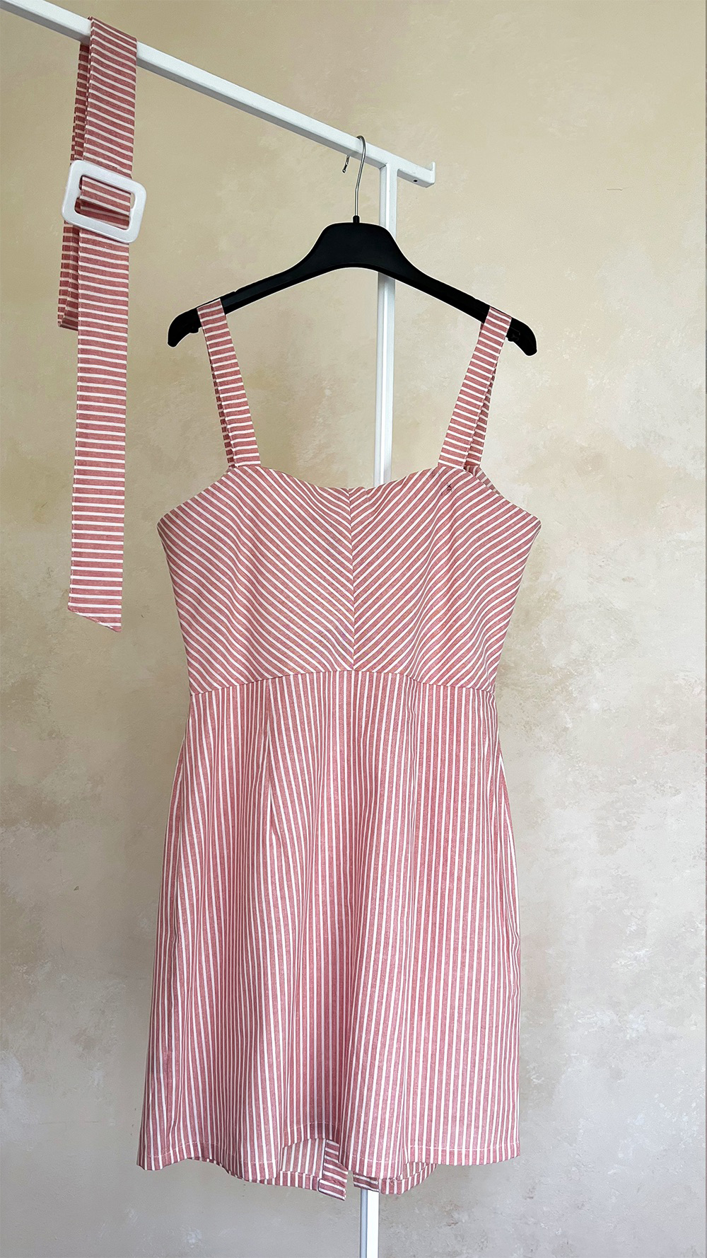 Linen dress with straps