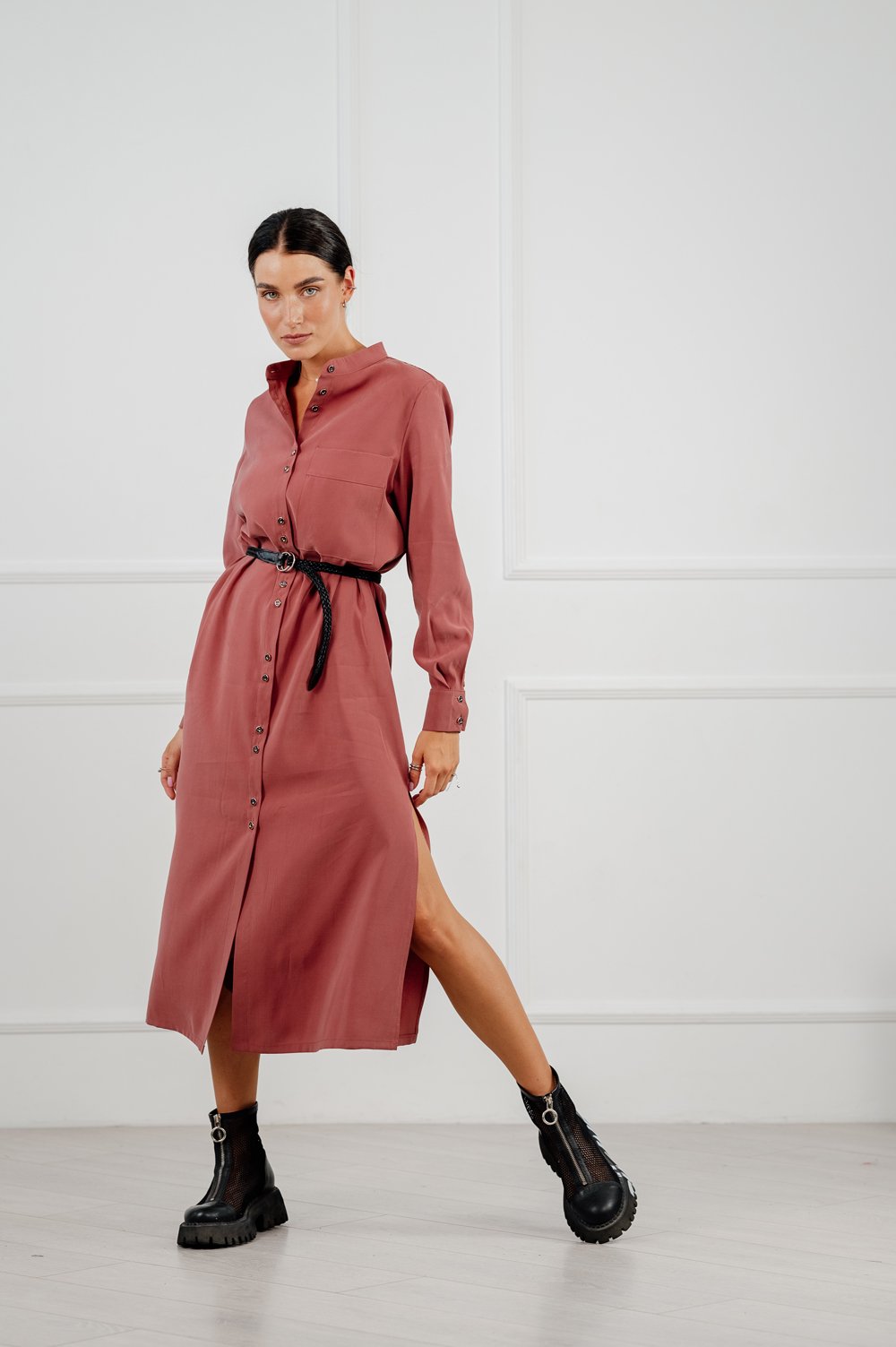 Midi dress in a shade of 