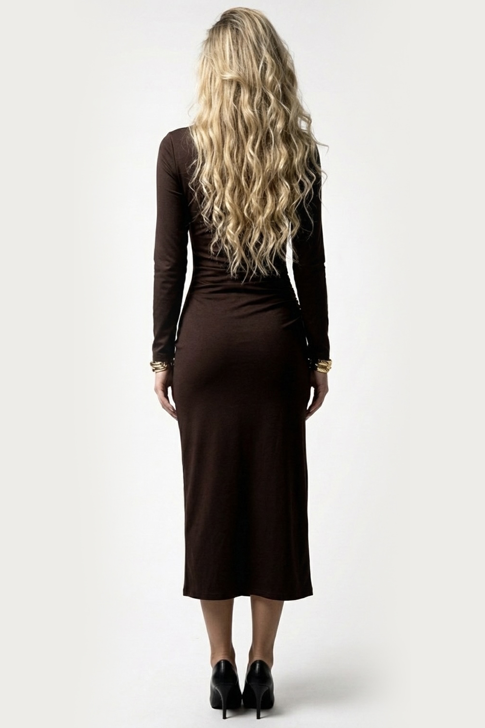 Шоколадна сукня-міді, що облягає, з бічним розрізом
