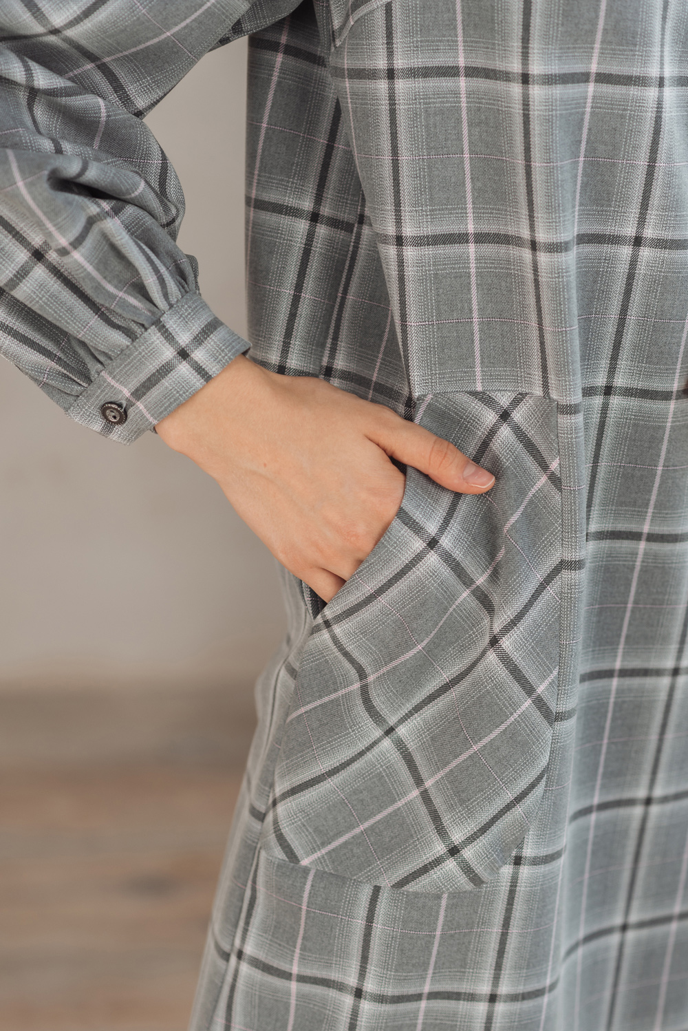 Checkered dress with pockets