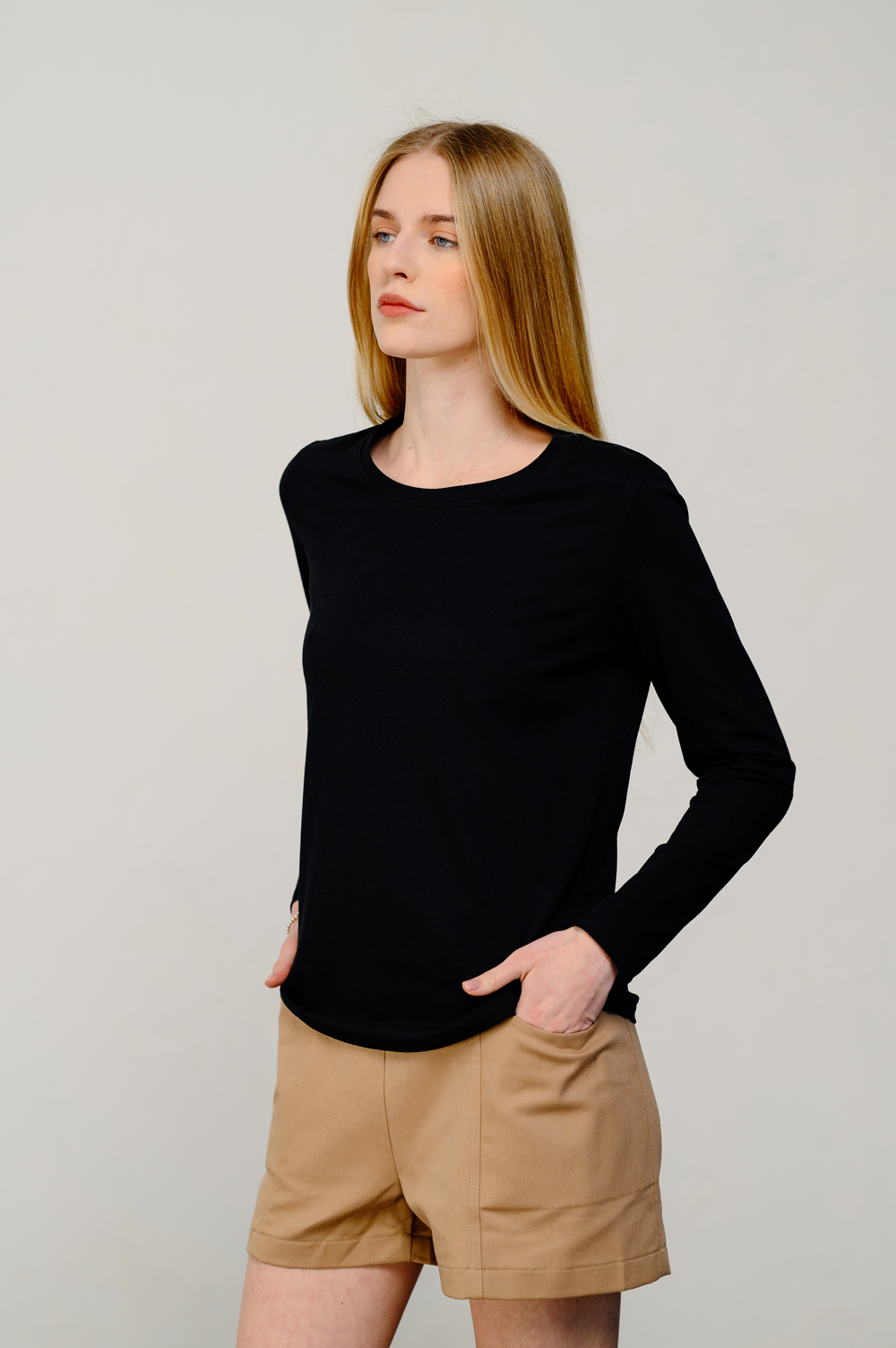 Black longsleeve with round head