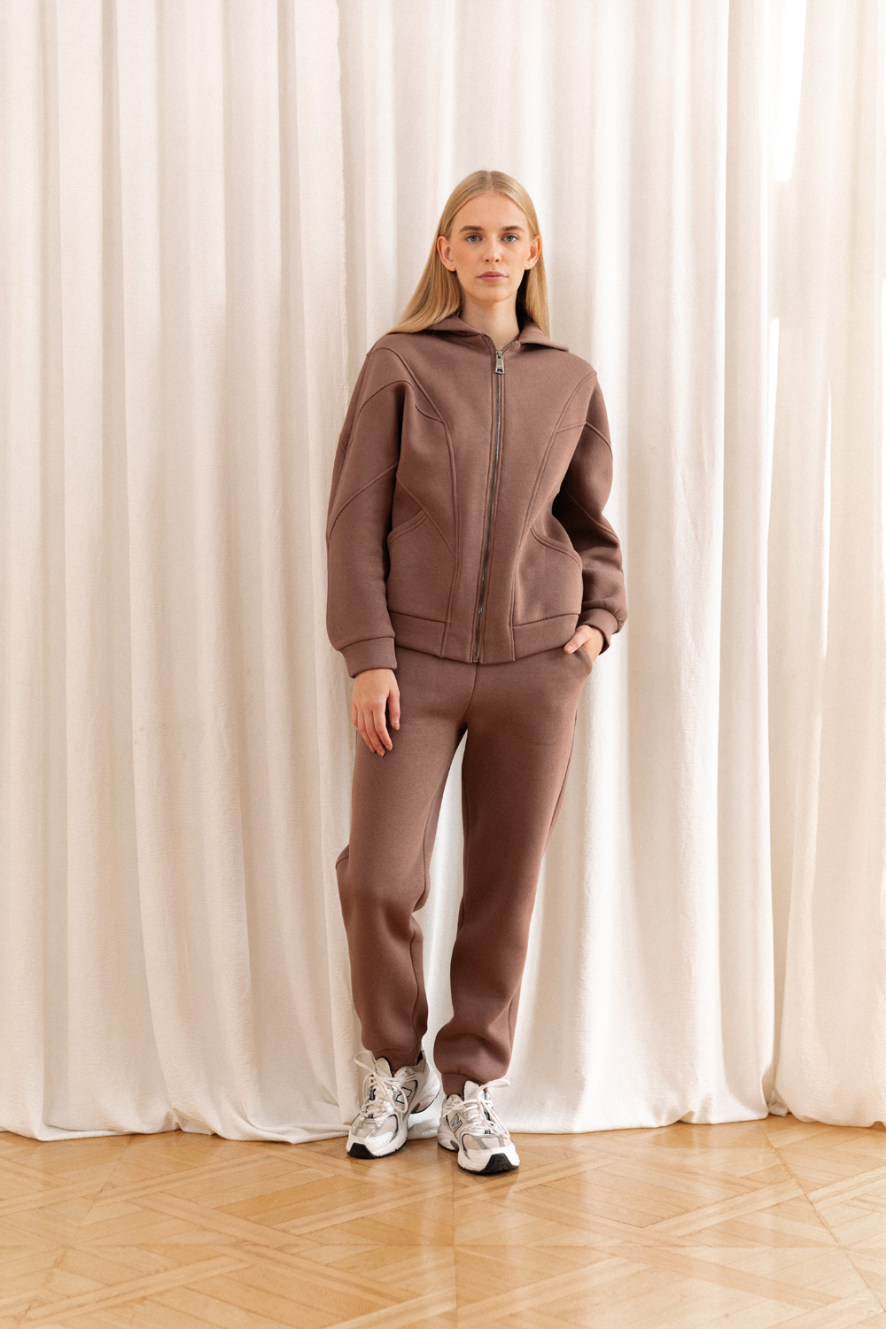 Fleece sweatshirt in Mocha color