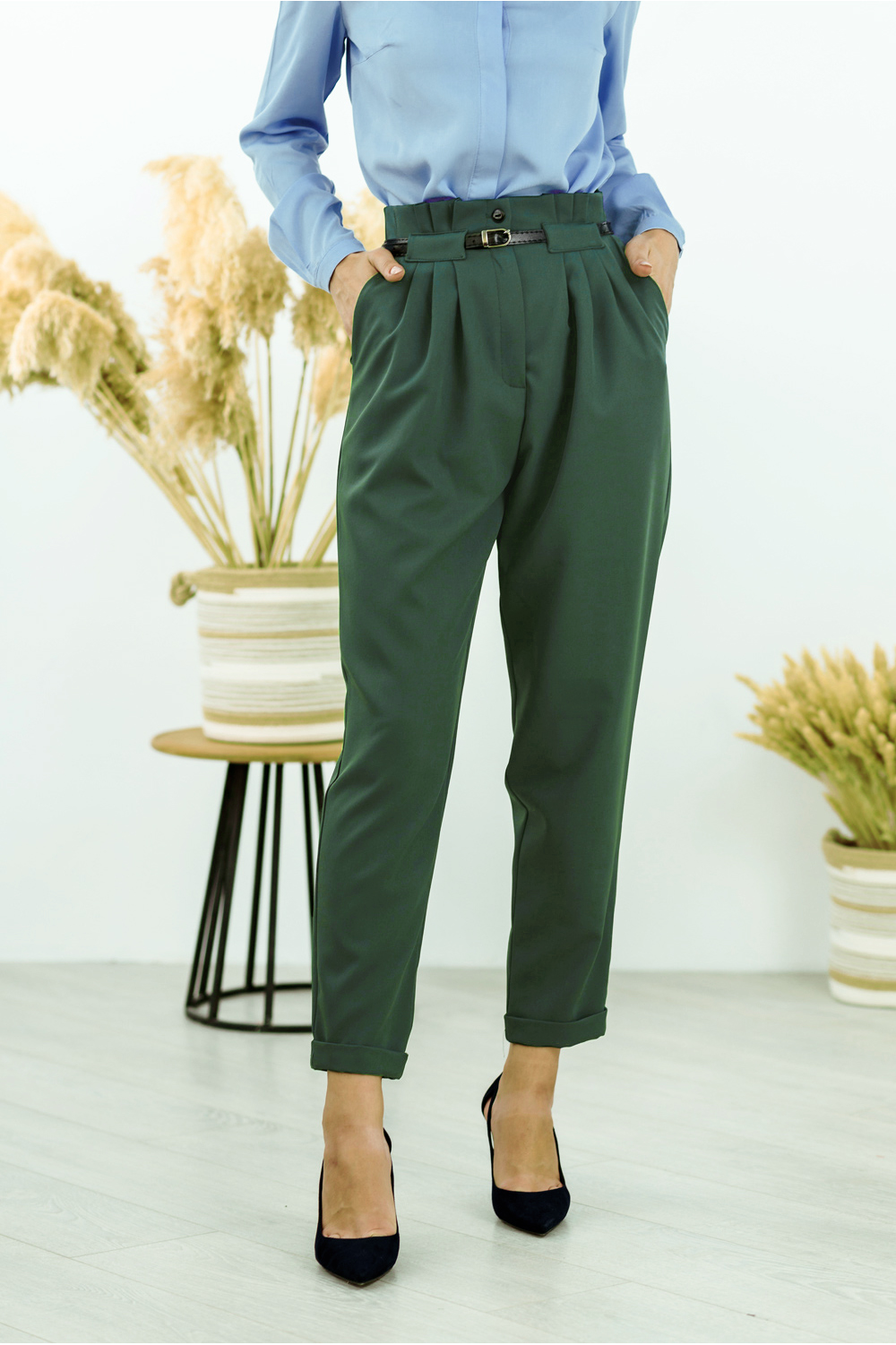 High waist trousers with belt