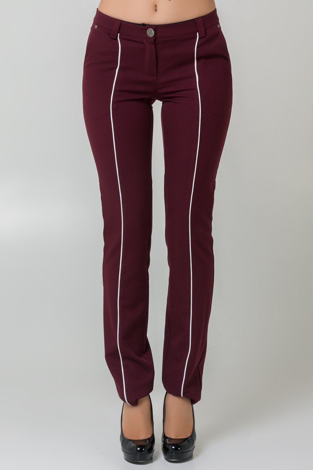 Trousers with stripes in burgundy