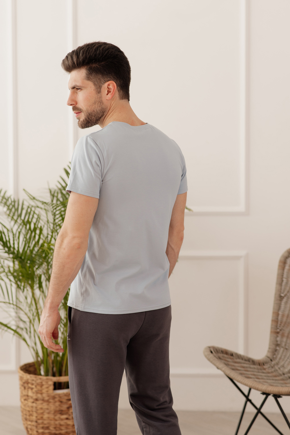 Gray and blue t-shirt with pocket