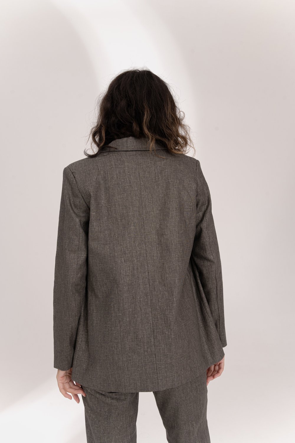 Oversized linen jacket in Hazelnut color