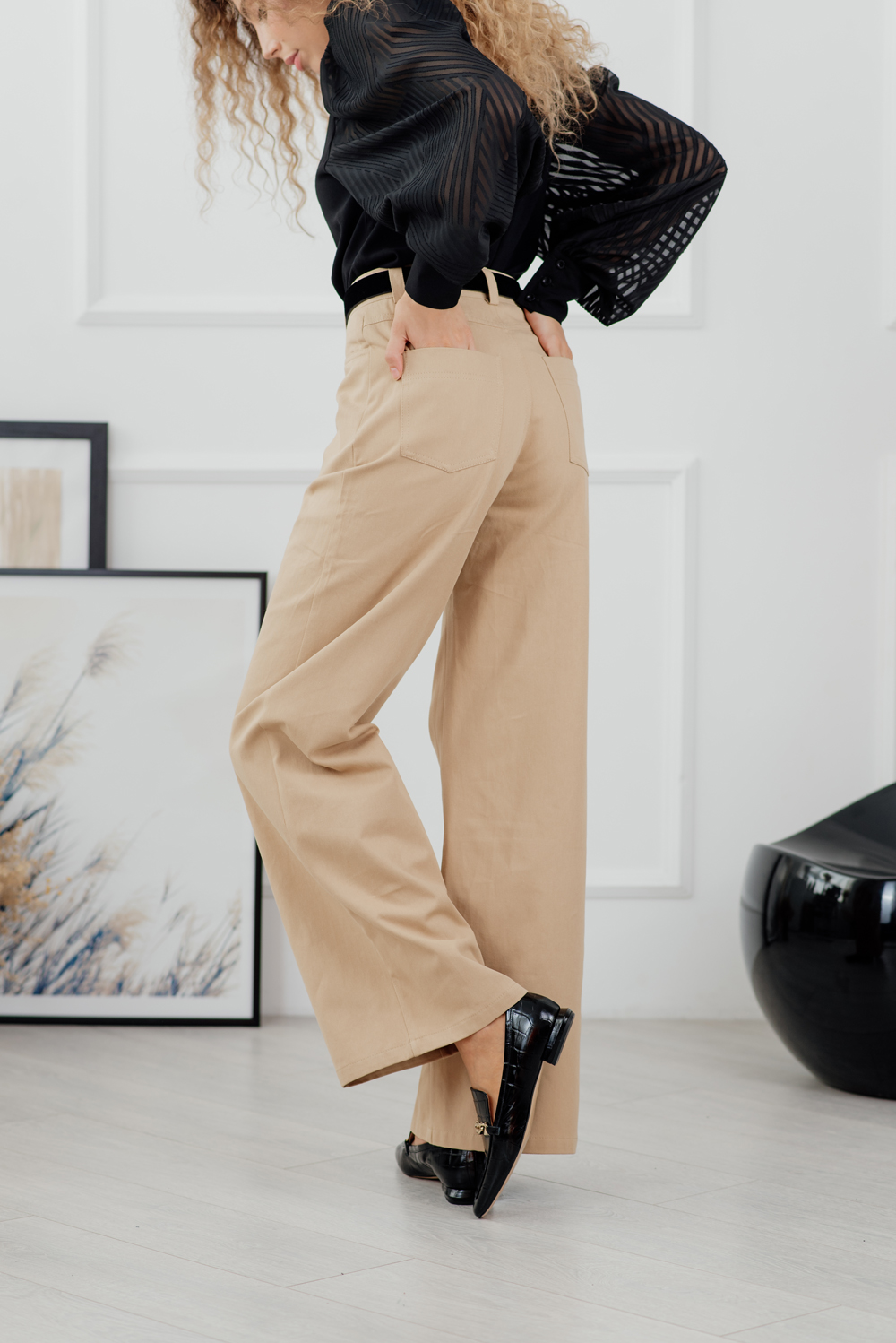 Beige loose-fit wide leg jeans