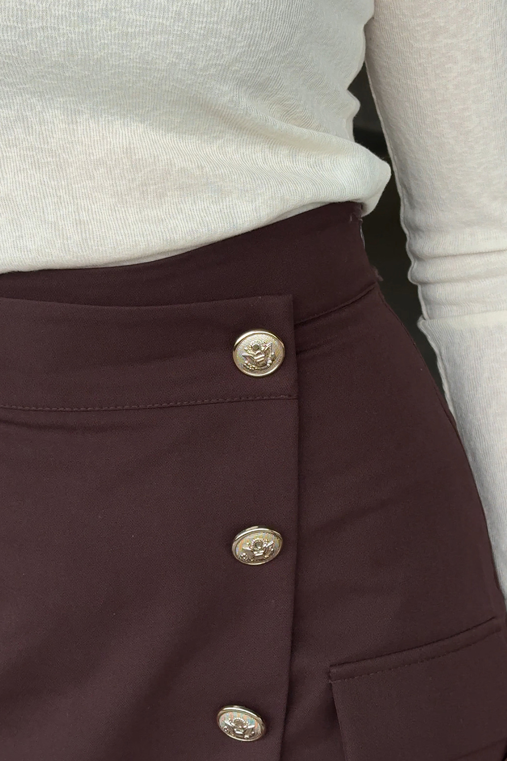 Chocolate high-waisted shorts