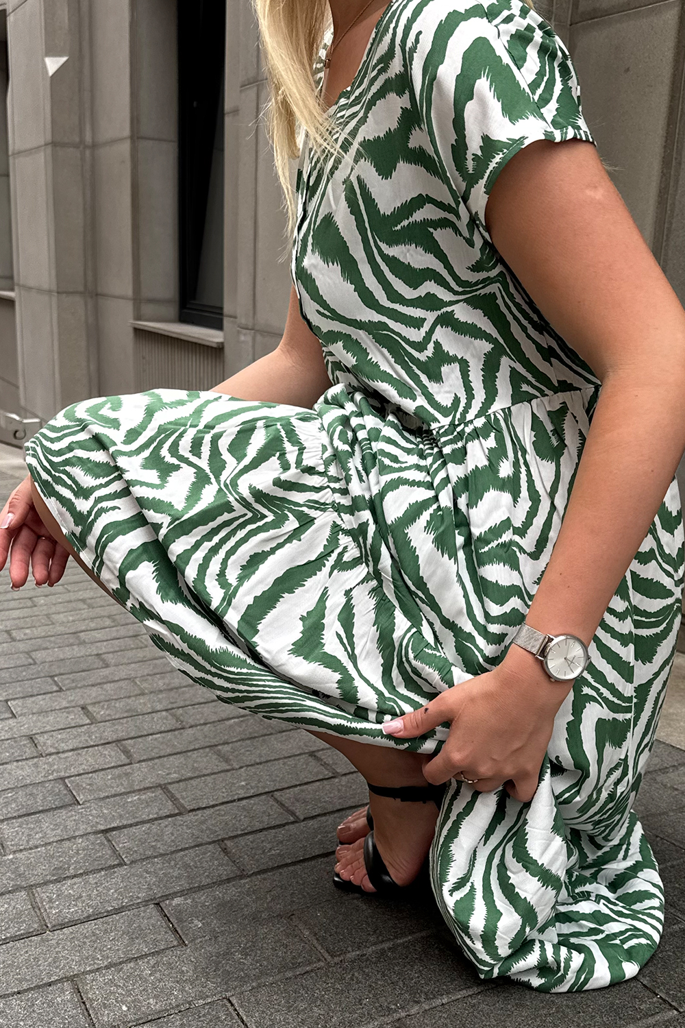 Green scoop neck midi dress