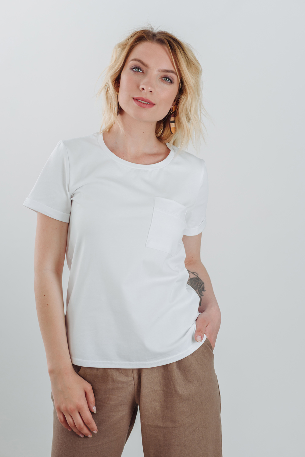 White basic t-shirt