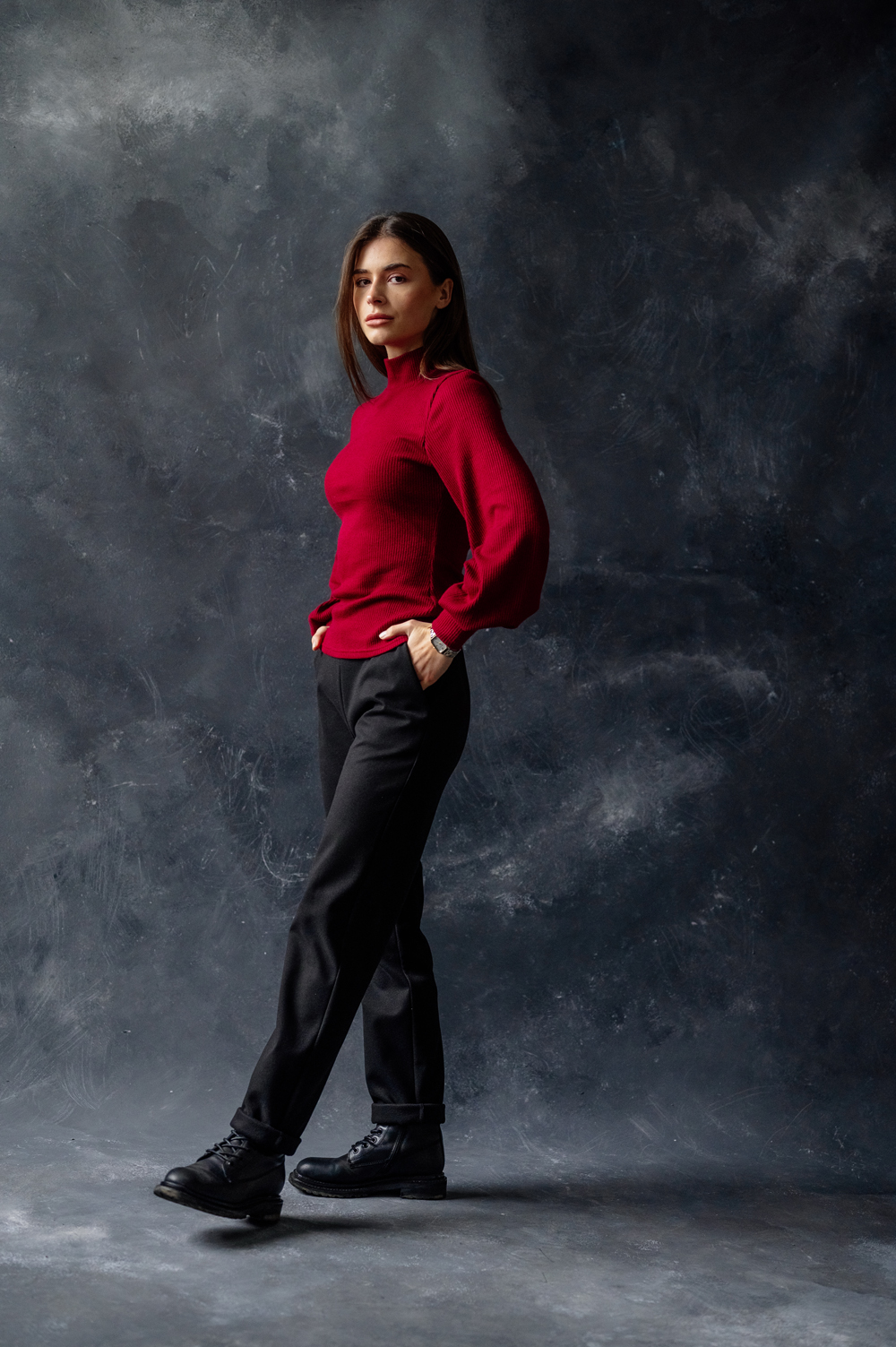 Black knitted trousers with pockets