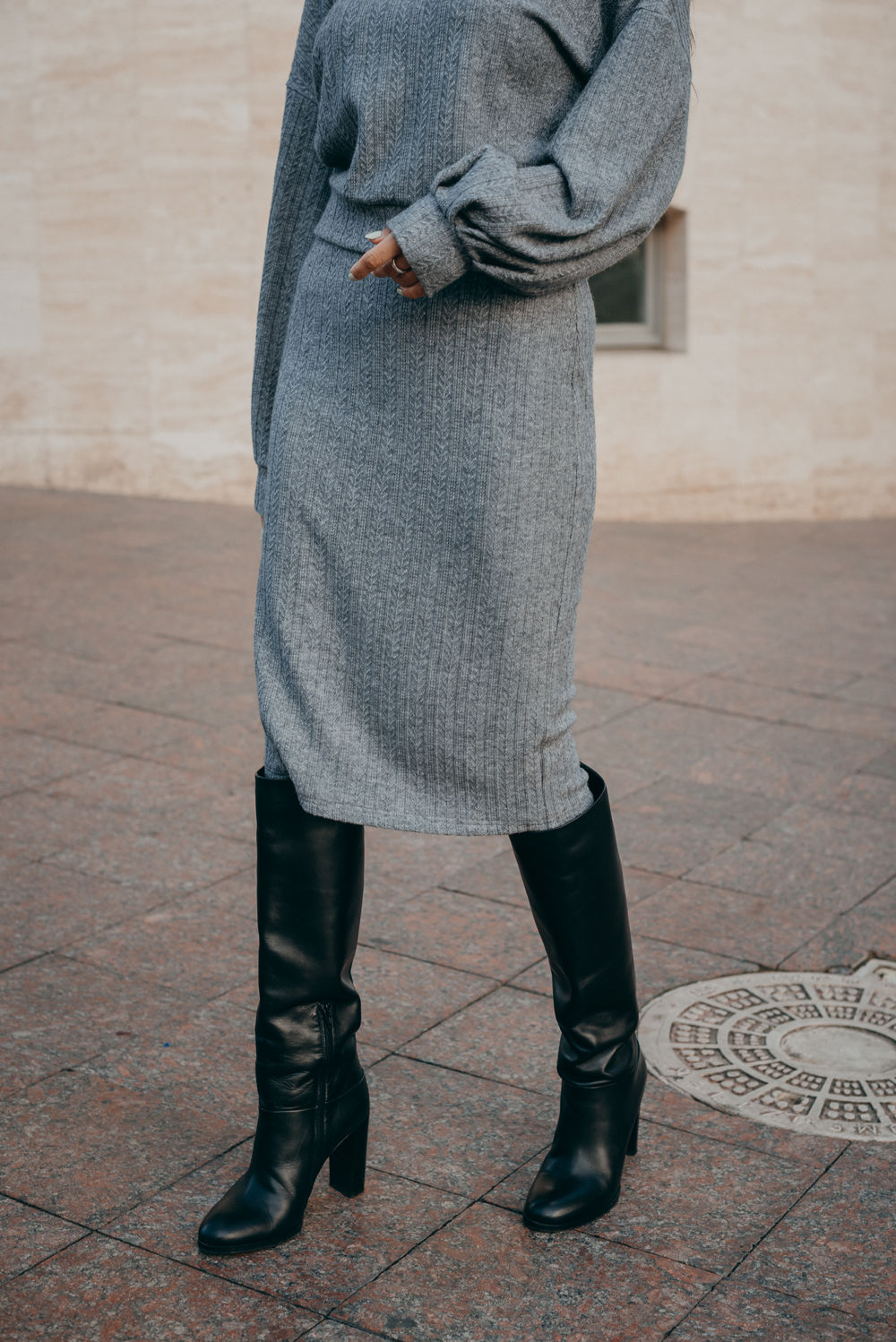 Gray knitted elasticated skirt