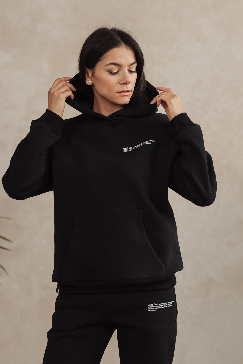 Black sweatshirt with slogan