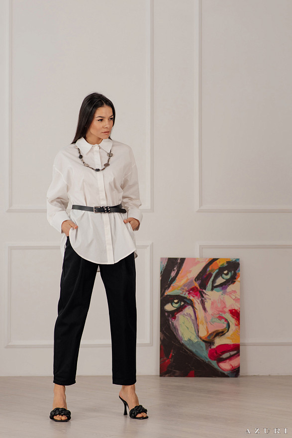 Белая рубашка из поплина.