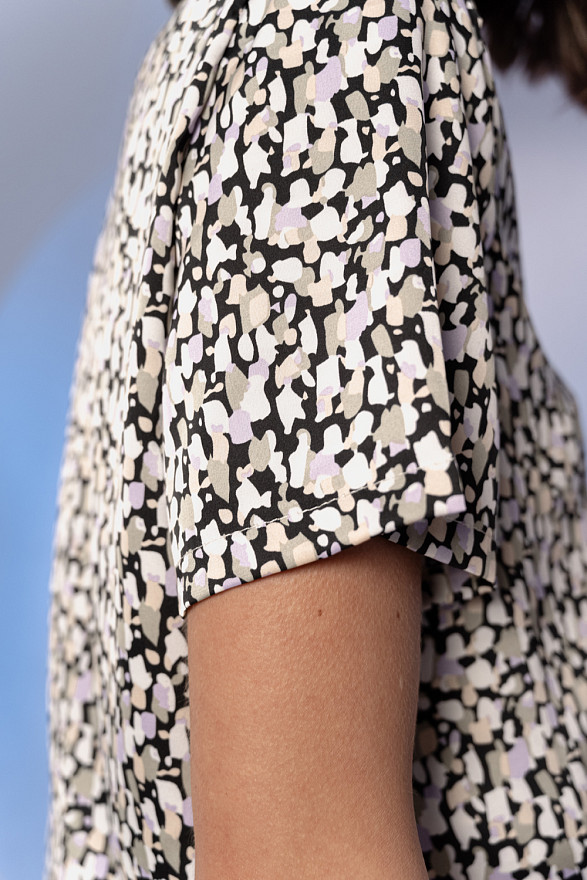 Шелковая пижама с рубашкой и брюками