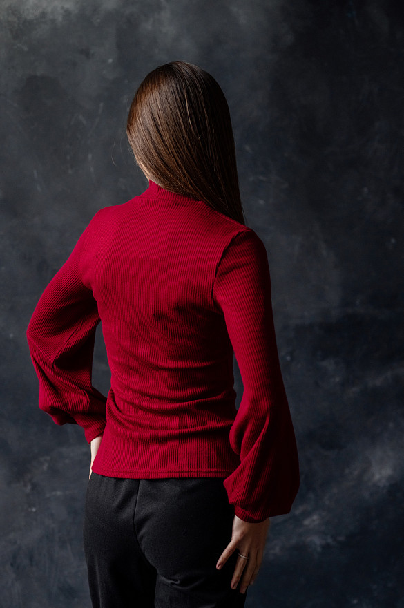 Бордовий трикотажний гольф