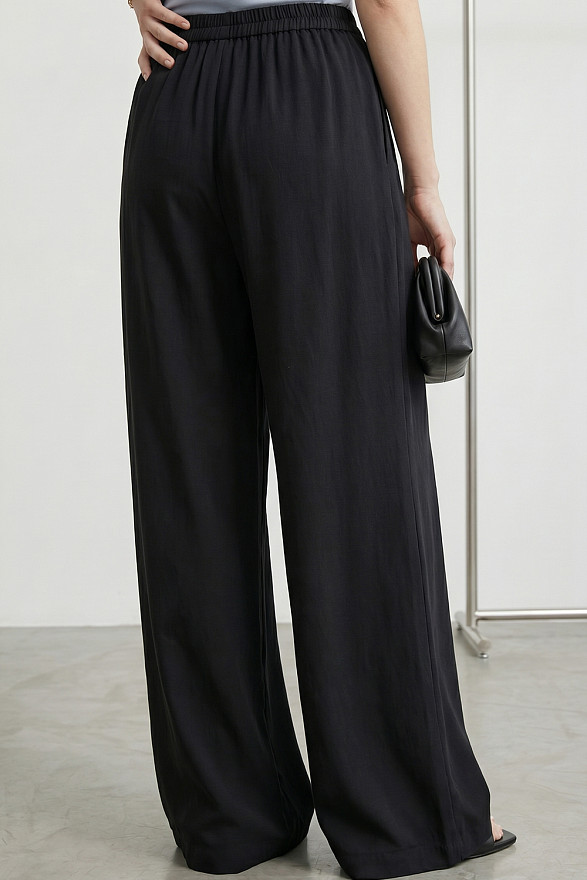 Вільні жіночі штани на резинці з кишенями