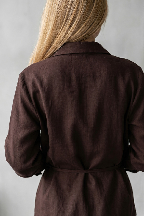 Chocolate blouse with a loose fit and a belt