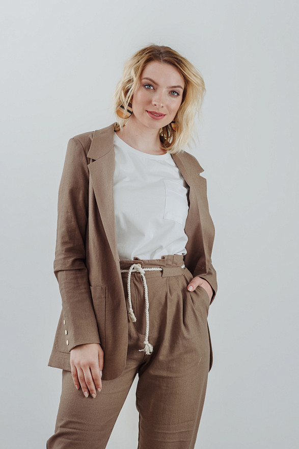 Піджак кольору фундука з льону