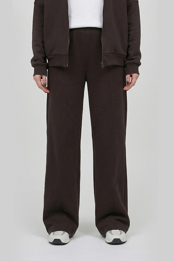 Шоколадний прогулянковий костюм - світшот та штани