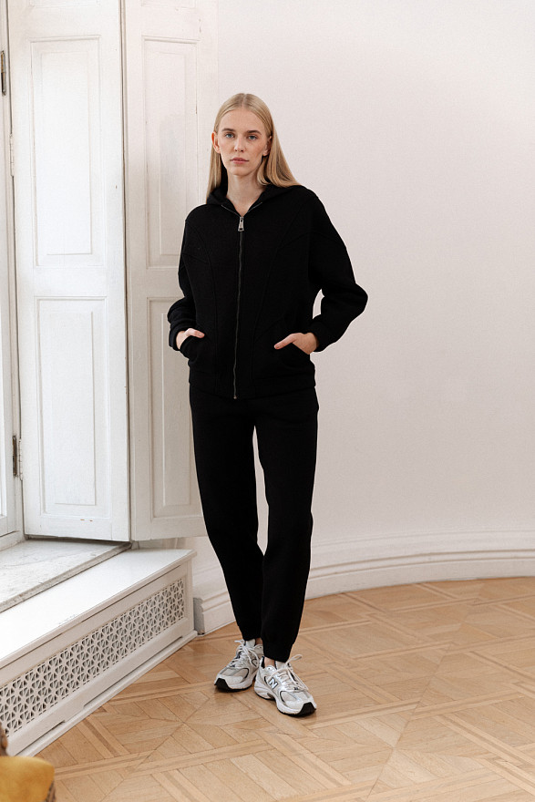 Черные штаны на флисе