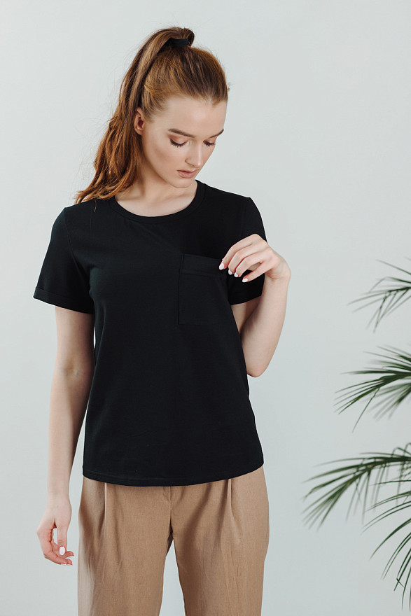 Черная базовая футболка