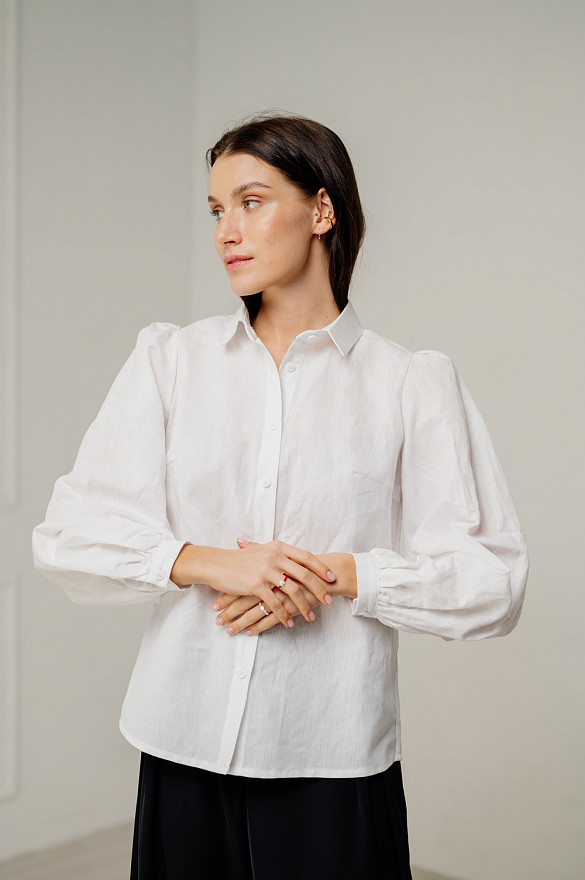 Біла класична сорочка