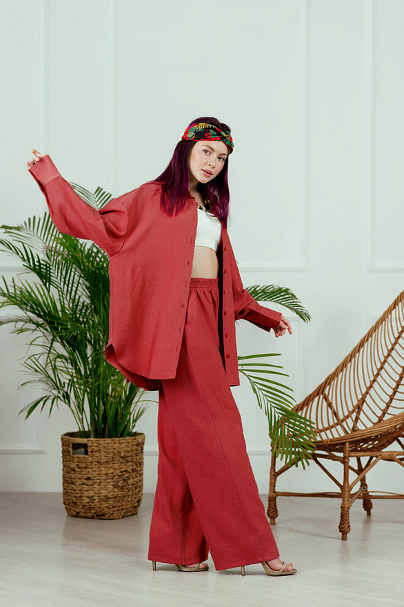 Льняний брючний костюм