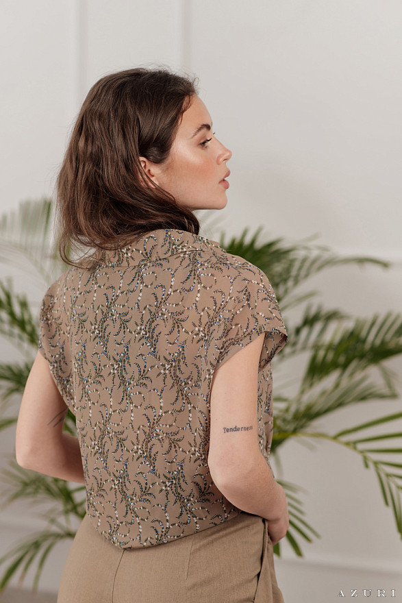 Chiffon blouse with buttons