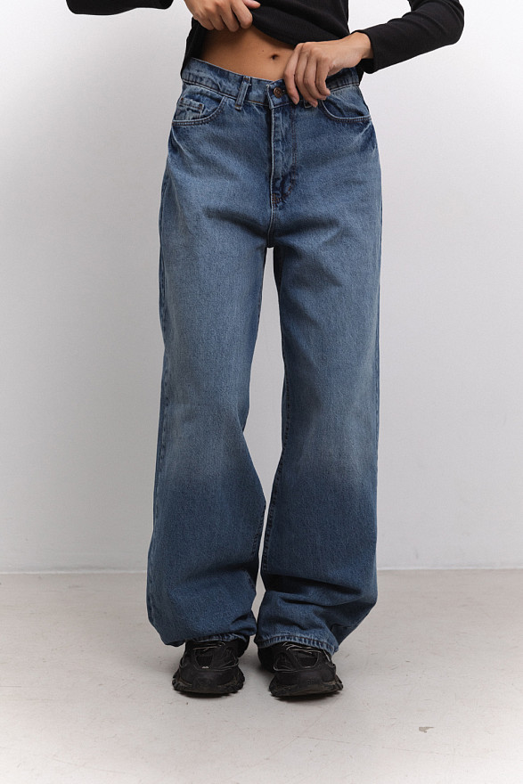 Jeans widened to the bottom