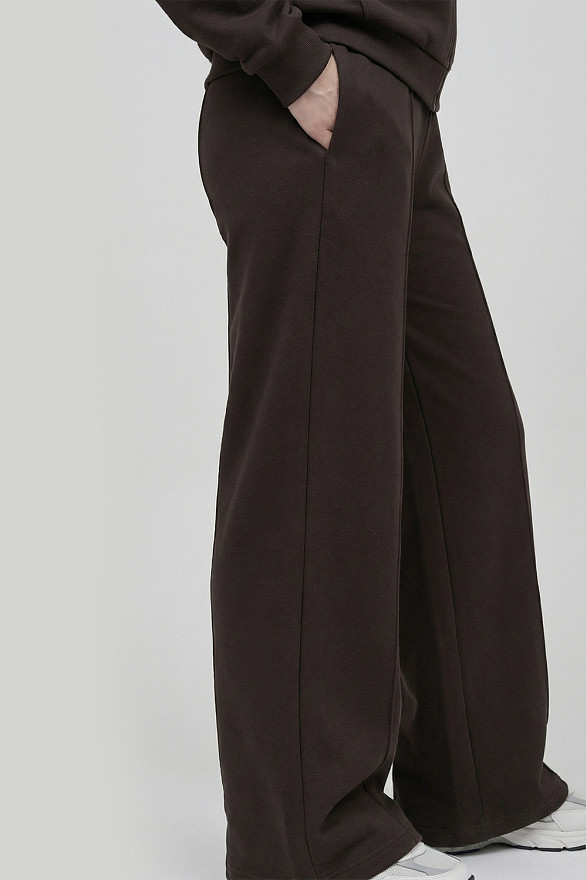 Шоколадний прогулянковий костюм - світшот та штани